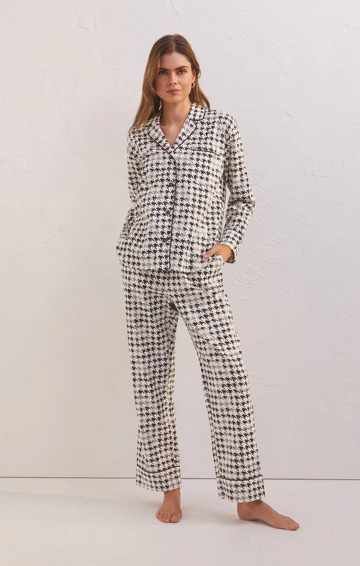 Long sleeve pajama top with houndstooth pattern.