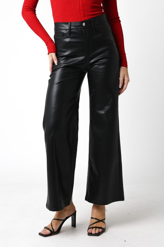 Featuring a faux leather straight leg pant