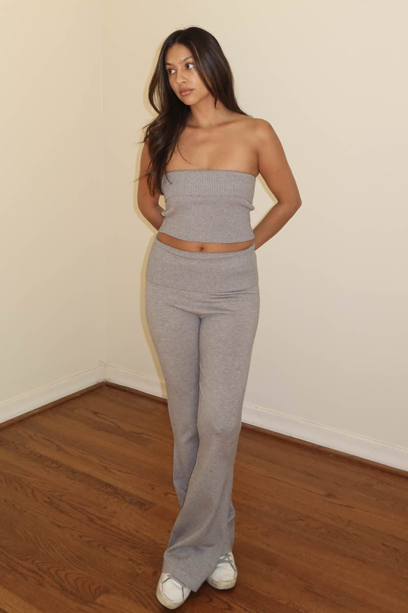 Pairs with the matching Baridy Tube Top

Featuring a fold over waist, knitted lounge pant in the color heather grey 