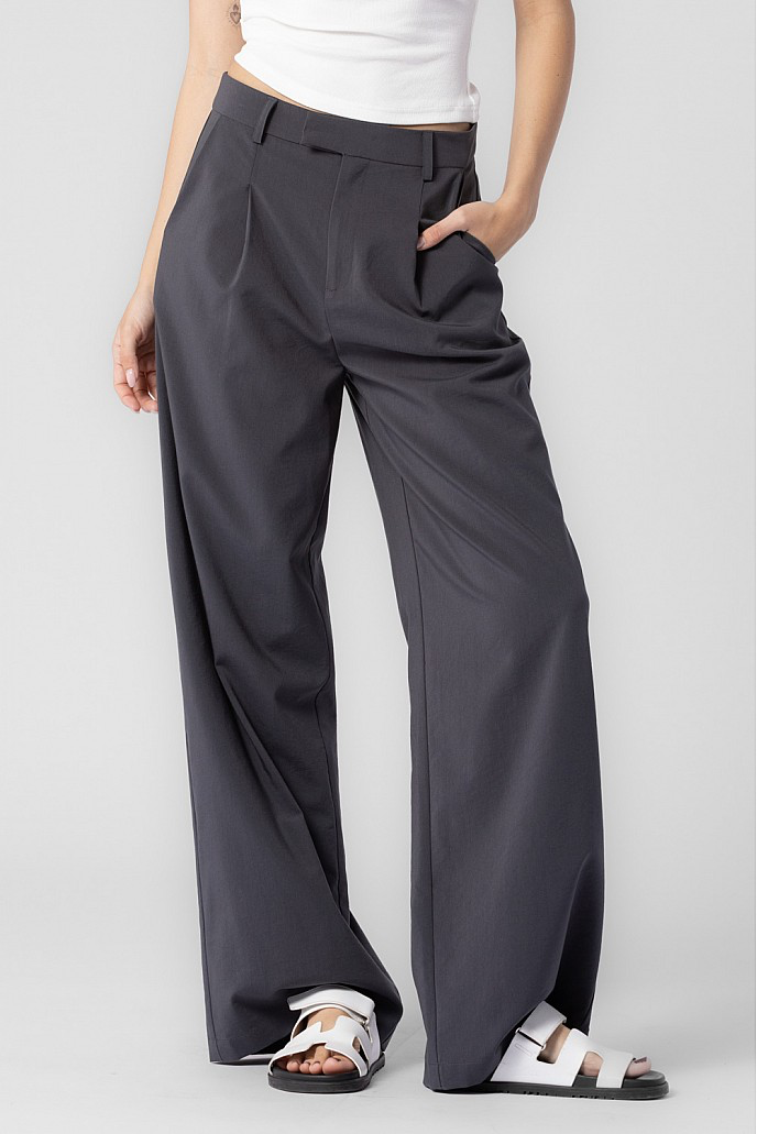 Loose Fit Tailored Pants
