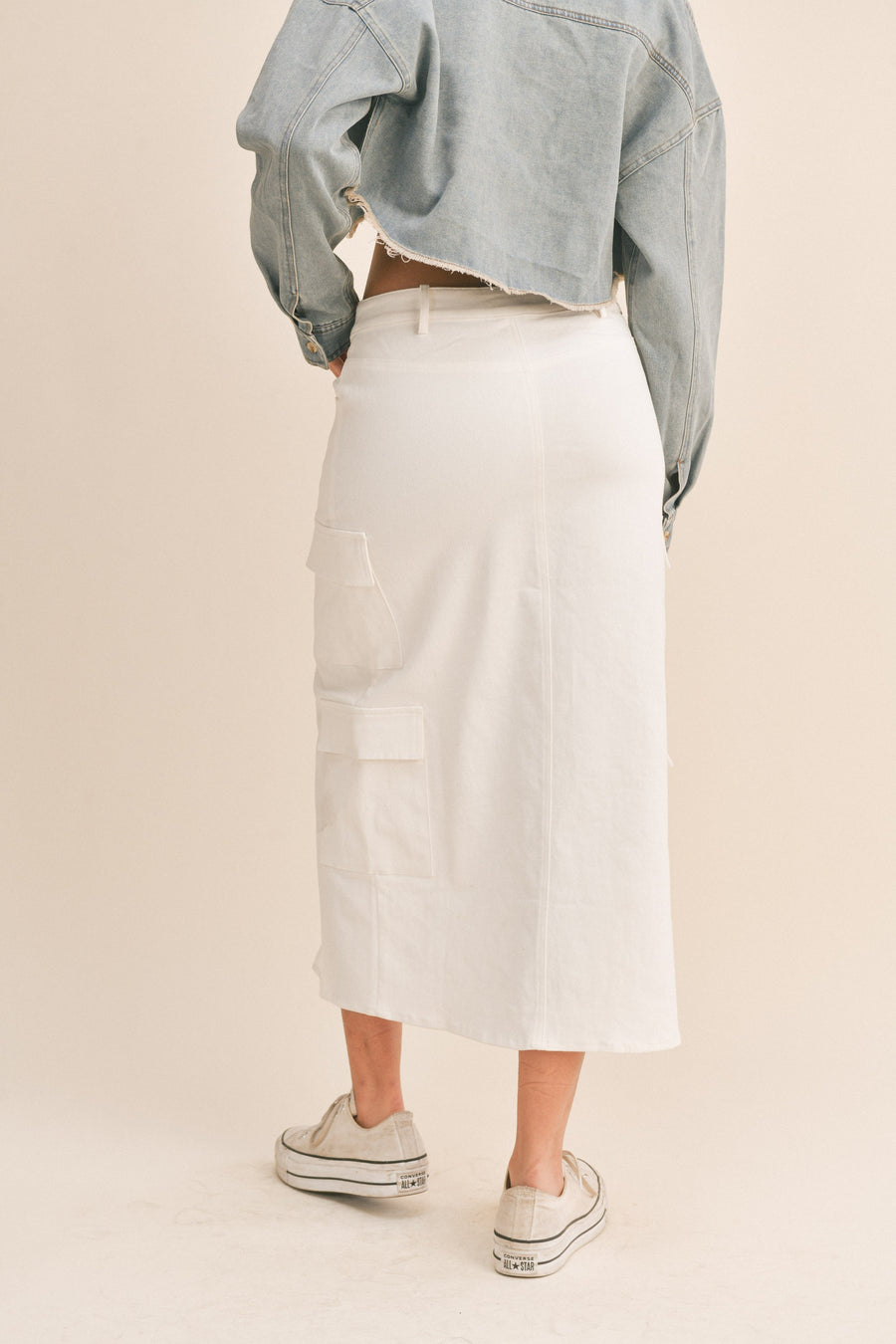 Maxi cargo skirt with front slit.