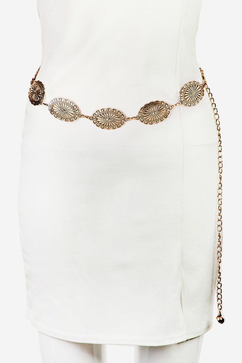 Featuring a Gold, oval disc chain belt with a clasp closure.