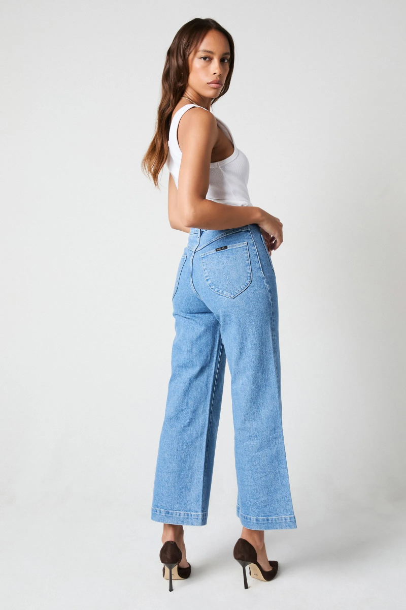 High waisted, wide leg jeans.