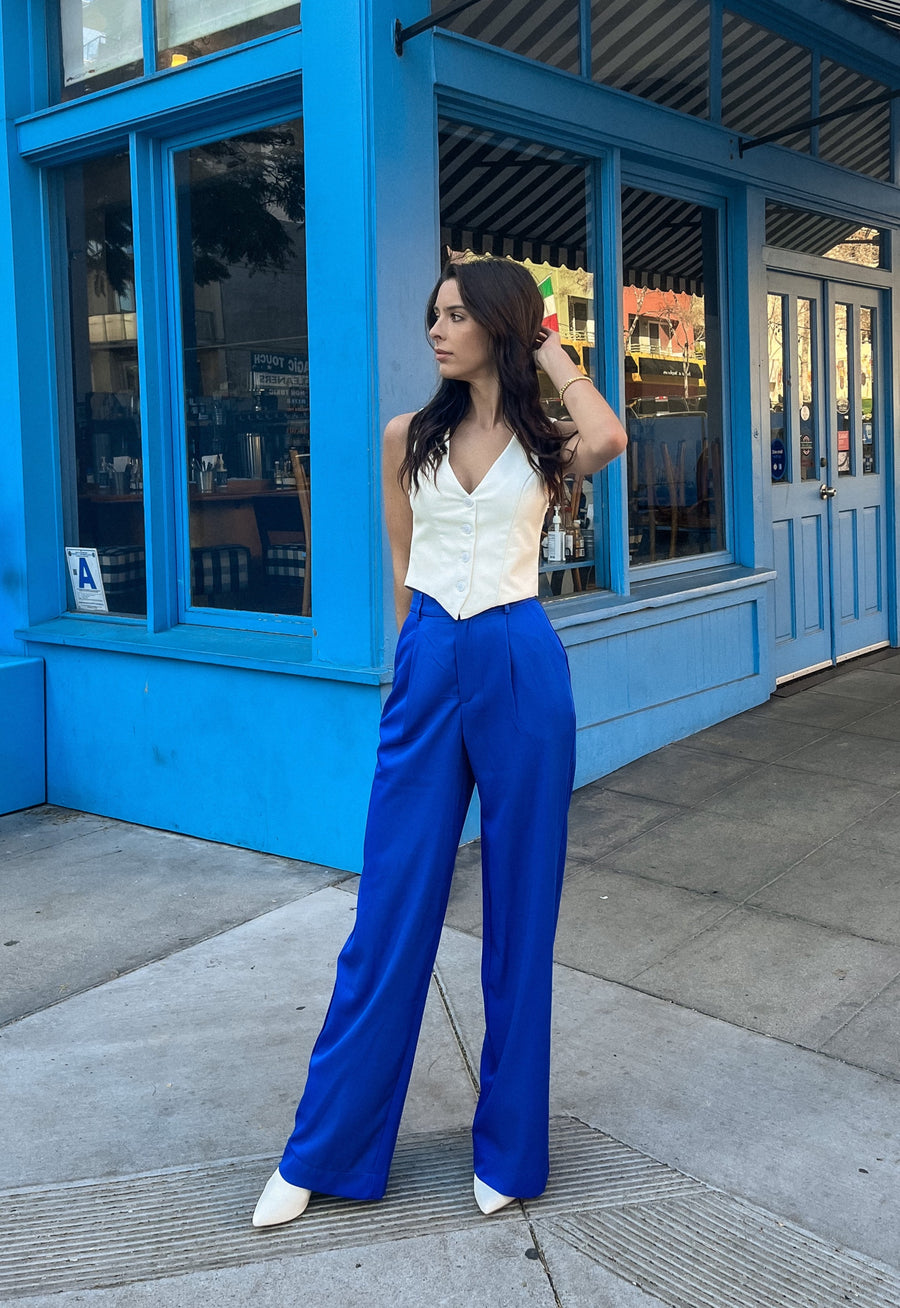 High waisted leg trouser pants in the color cobalt.