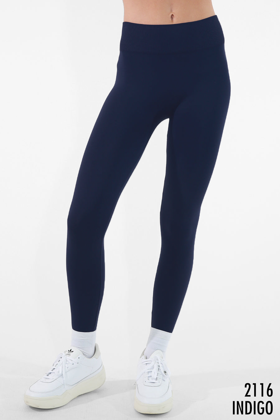 High waisted leggings in the color indigo.
