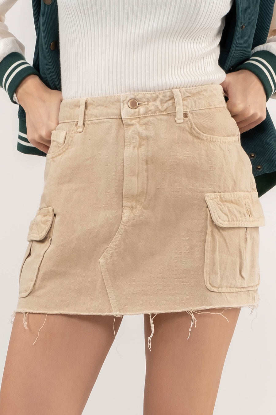 Mini cargo skirt in the color Sand. 